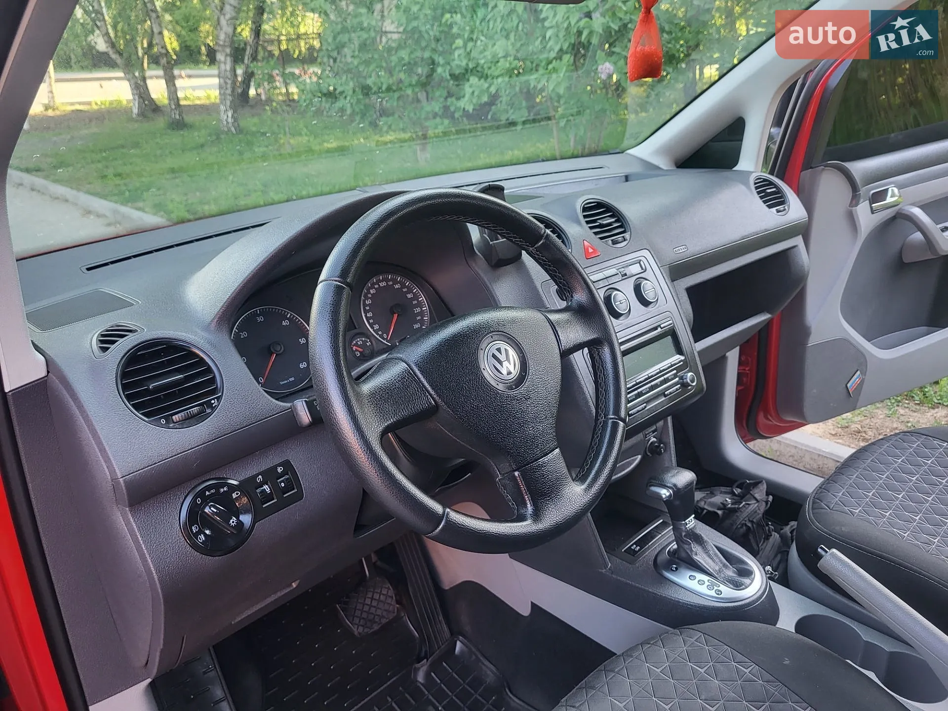 2010 Volkswagen Caddy - мініатюра 126