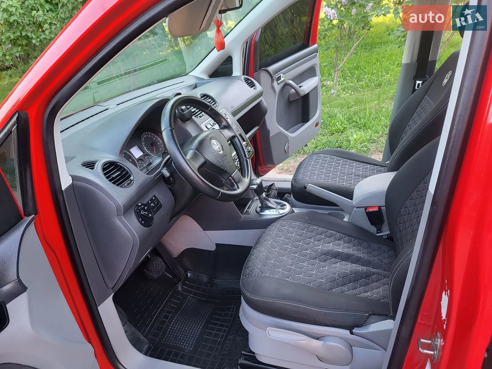 2010 Volkswagen Caddy - мініатюра 124