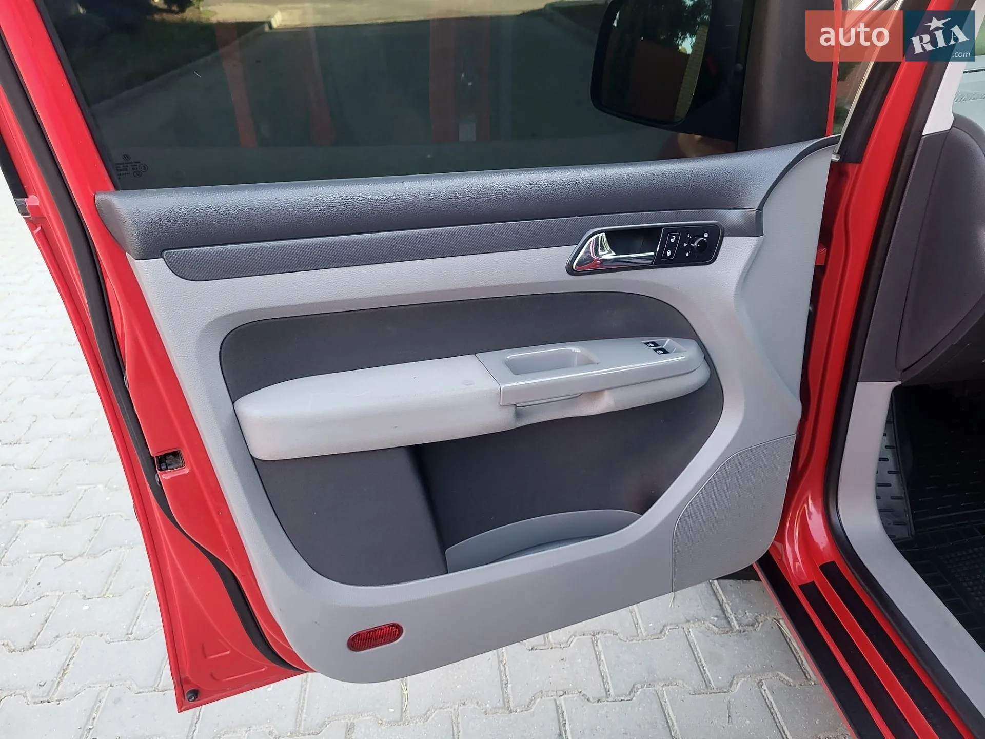 2010 Volkswagen Caddy - мініатюра 127