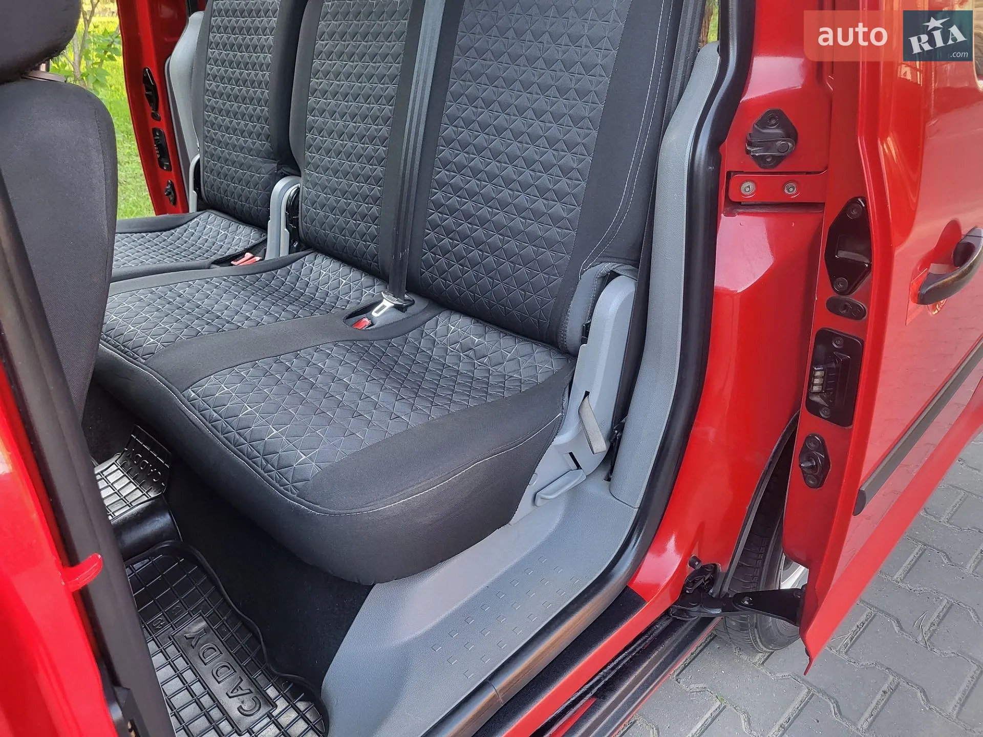 2010 Volkswagen Caddy - мініатюра 132