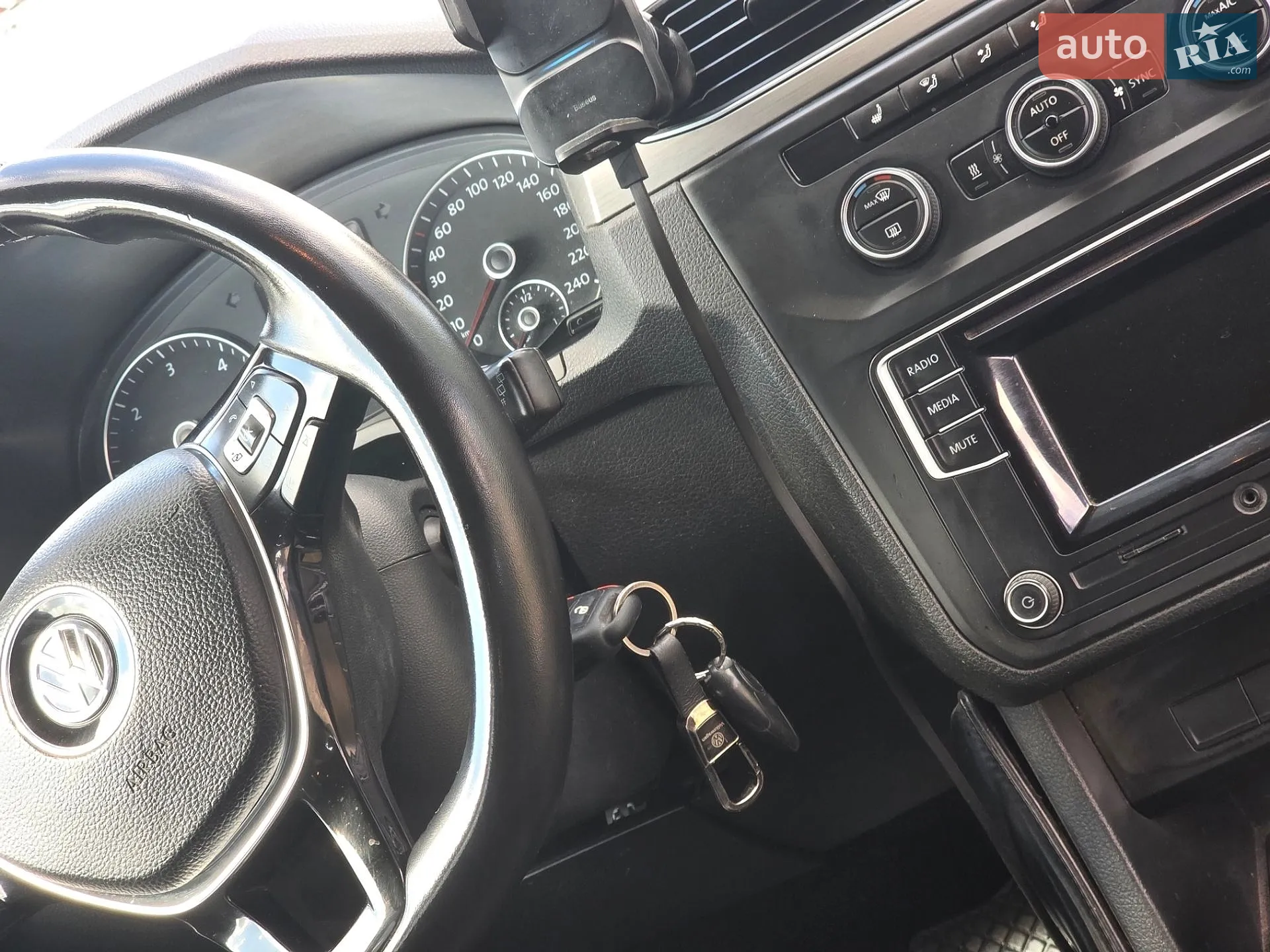 2015 Volkswagen Caddy - мініатюра 25