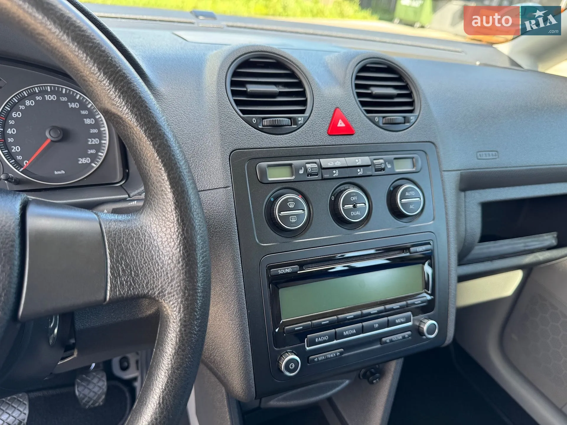 2010 Volkswagen Caddy - мініатюра 36
