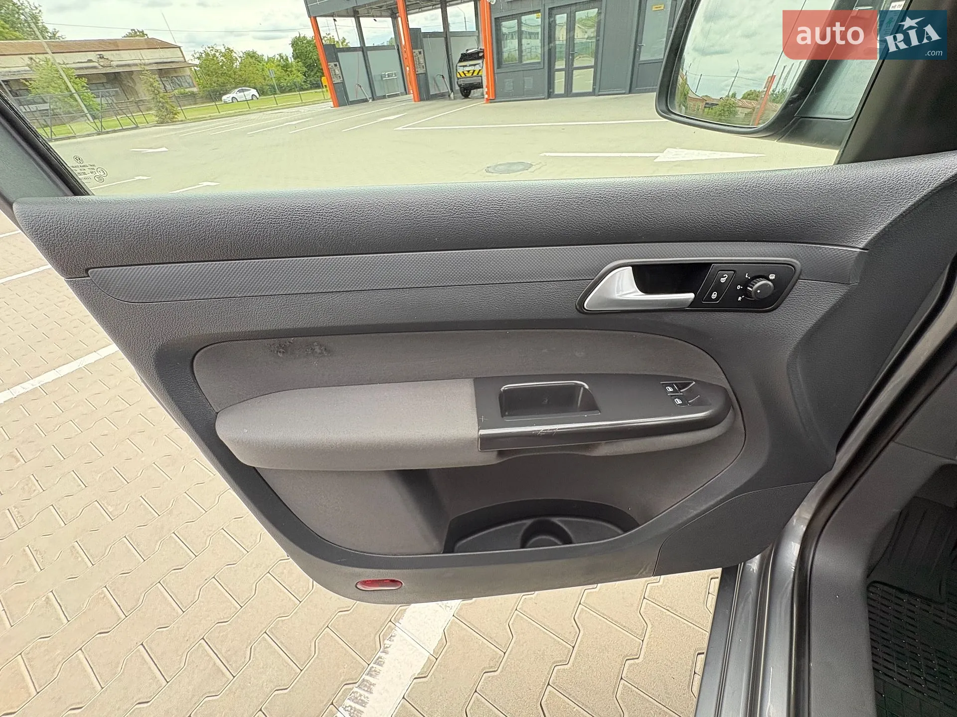 2014 Volkswagen Caddy - мініатюра 24