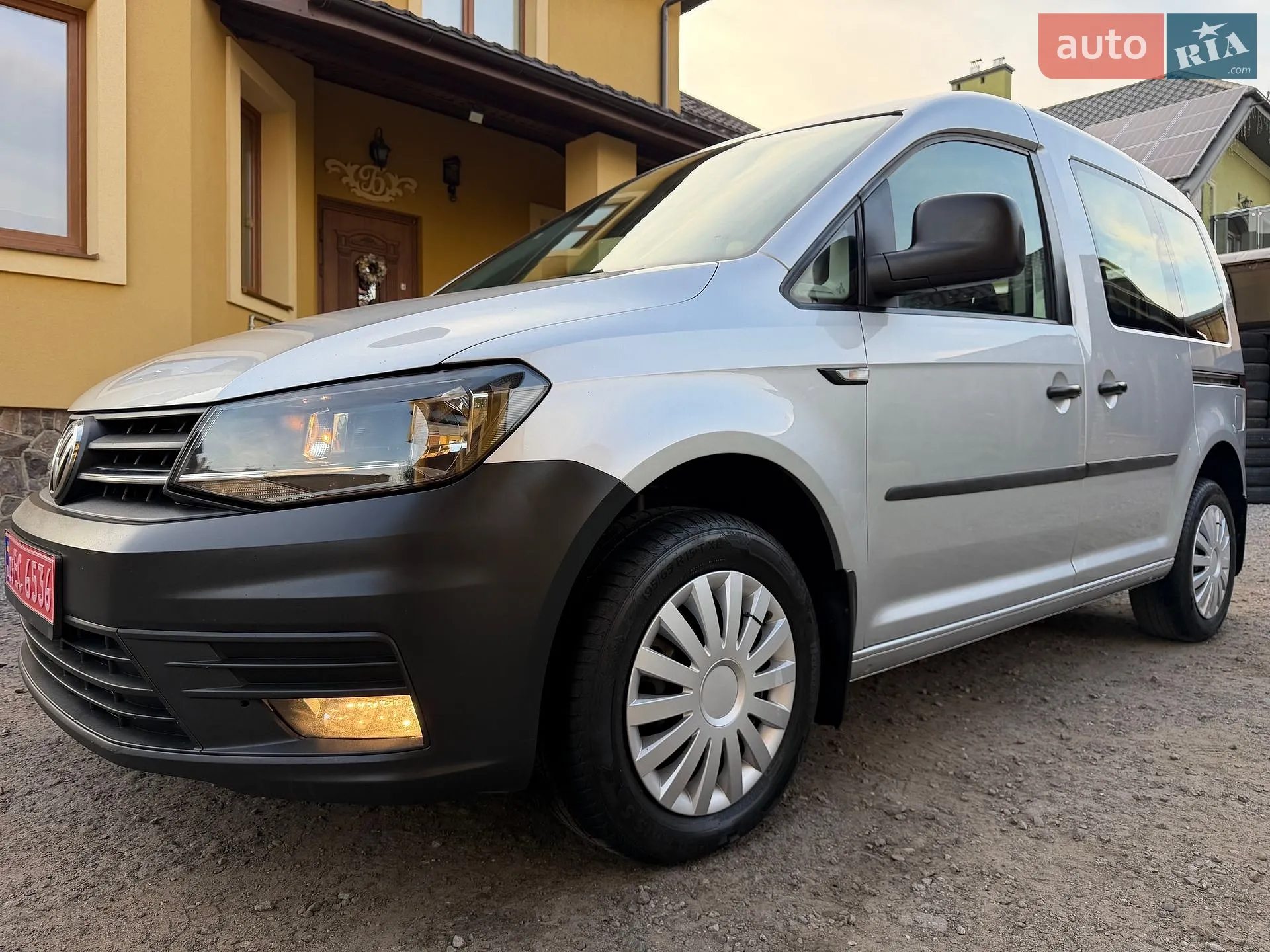 2017 Volkswagen Caddy - фото 1