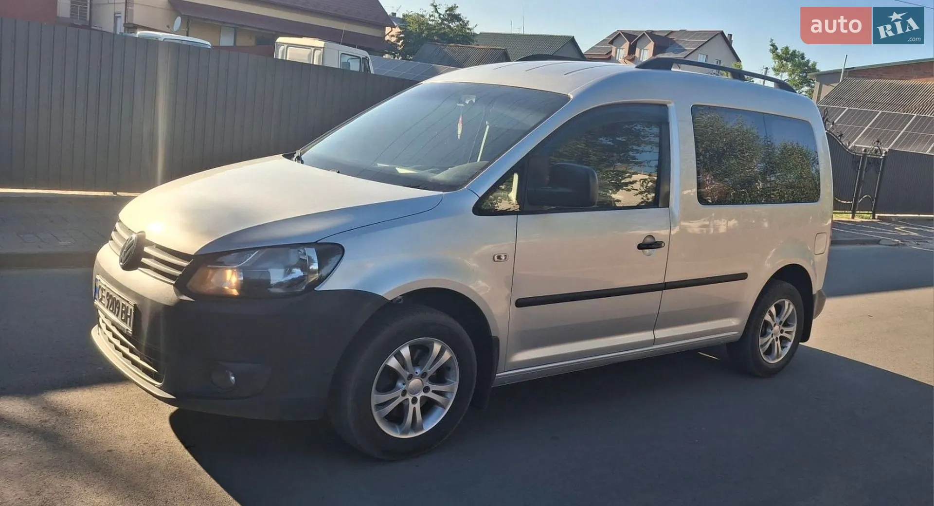 2011 Volkswagen Caddy - фото 1