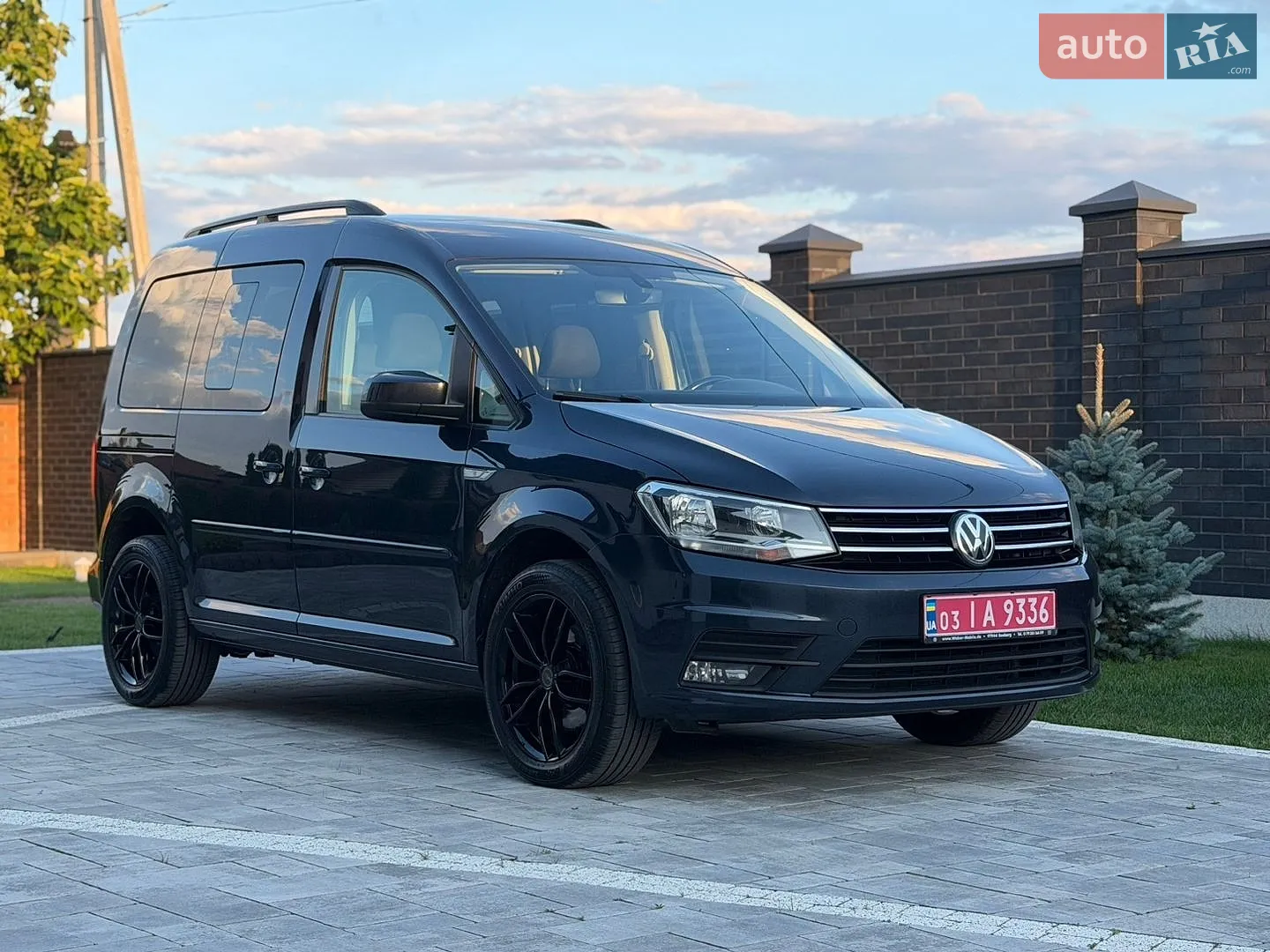 2017 Volkswagen Caddy - фото 1