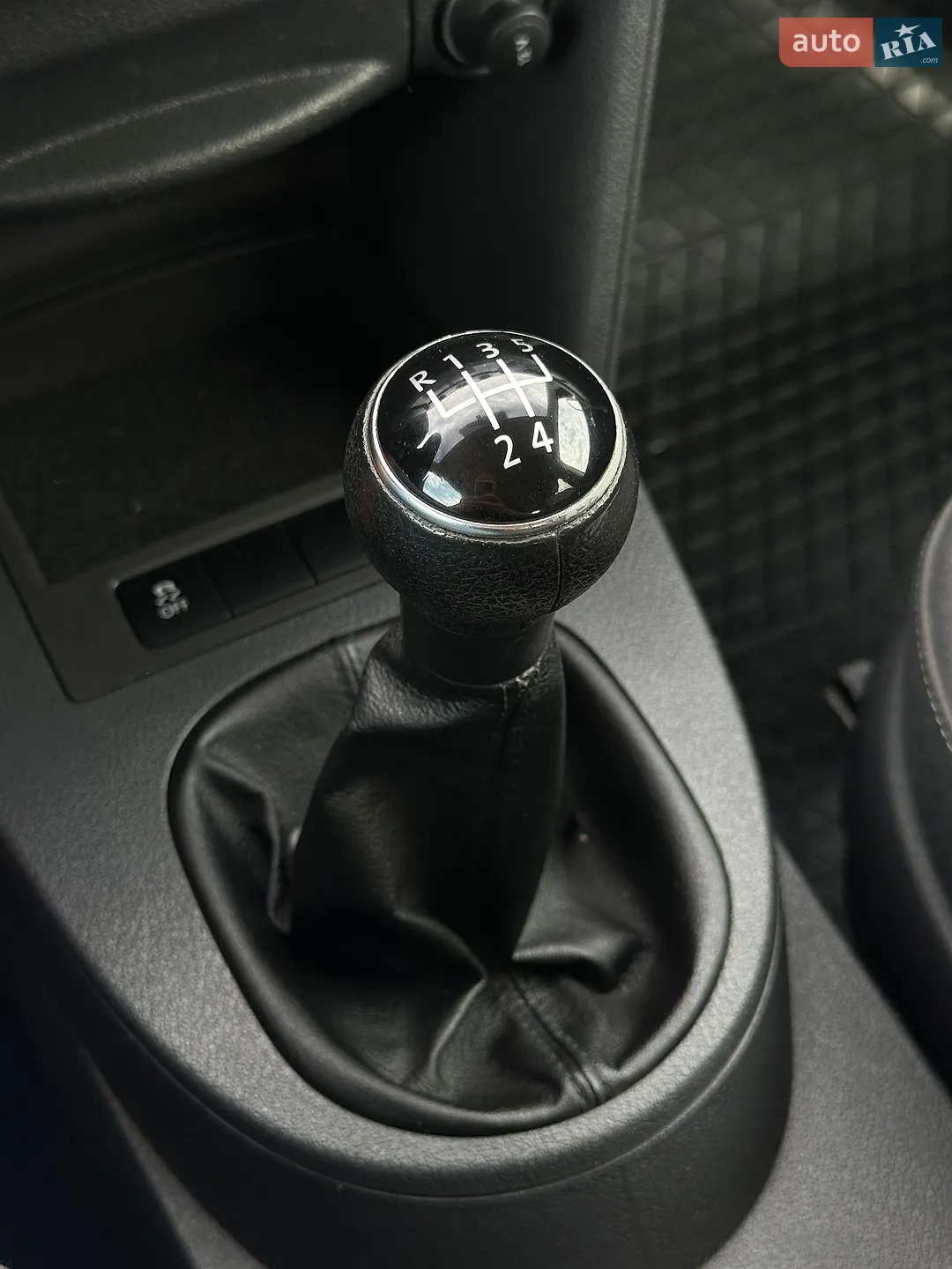 2011 Volkswagen Caddy - мініатюра 29