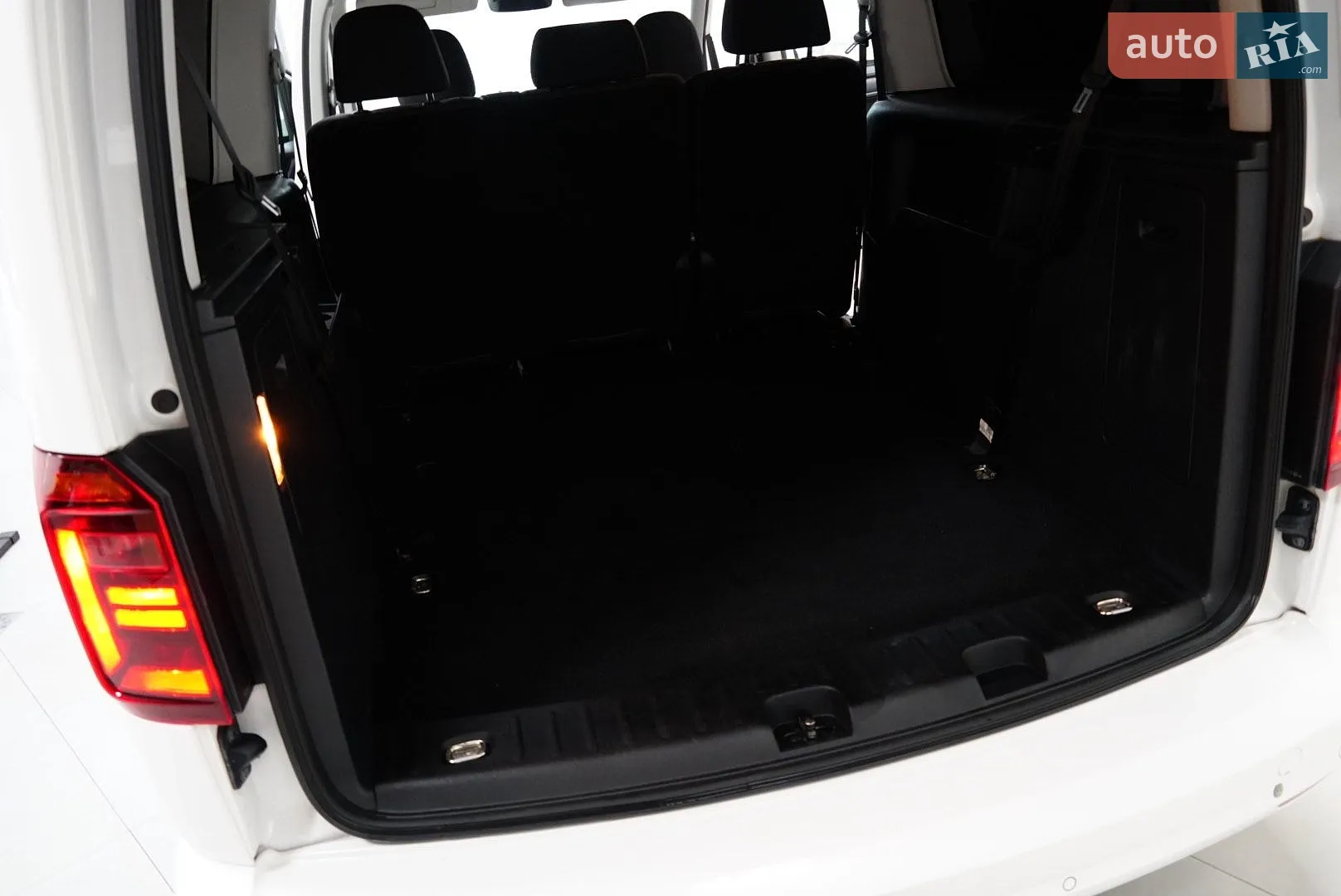 2018 Volkswagen Caddy - мініатюра 27