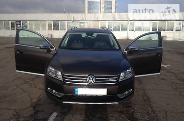 Универсал Volkswagen Carat 2014 в Киеве