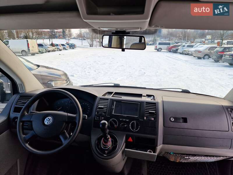 Минивэн Volkswagen Caravelle 2008 в Львове