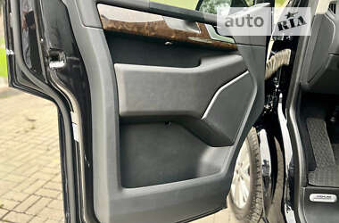Мінівен Volkswagen Caravelle 2017 в 