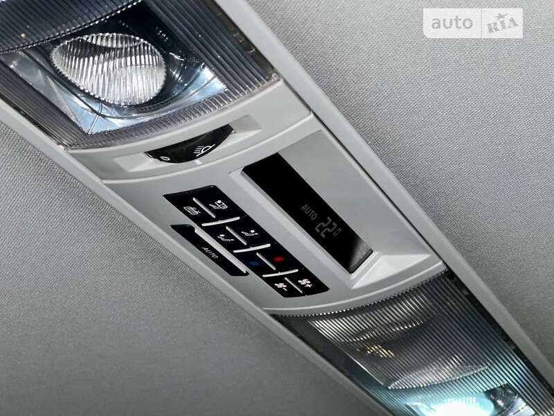 Минивэн Volkswagen Caravelle 2017 в Днепре