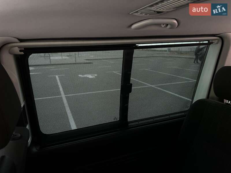 Минивэн Volkswagen Caravelle 2016 в Киеве