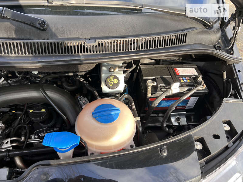 Минивэн Volkswagen Caravelle 2014 в Каменец-Подольском фото 64 Минивэн Volkswagen Caravelle 2014 в Каменец-Подольском