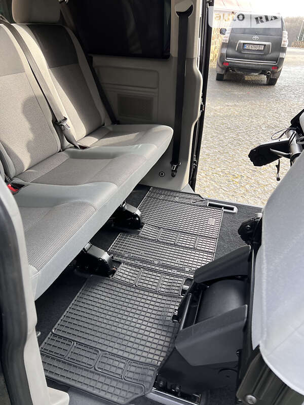 Минивэн Volkswagen Caravelle 2014 в Каменец-Подольском фото 66 Минивэн Volkswagen Caravelle 2014 в Каменец-Подольском