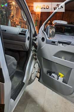 Минивэн Volkswagen Caravelle 2004 в 