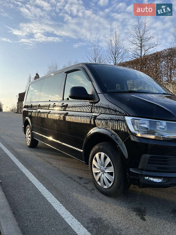Минивэн Volkswagen Caravelle 2015 в Киеве