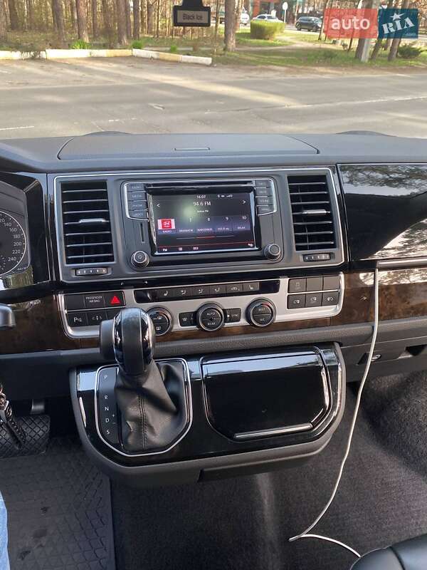 Мінівен Volkswagen Caravelle 2017 в Києві