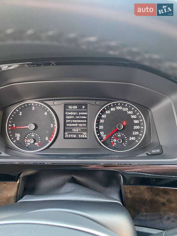 Мінівен Volkswagen Caravelle 2017 в Києві