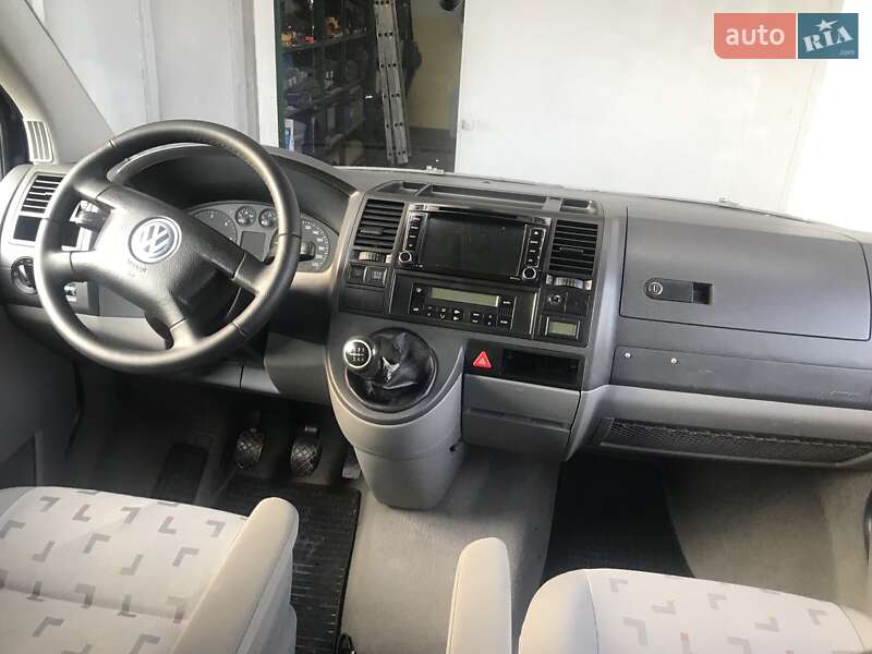 Мінівен Volkswagen Caravelle 2006 в Хмельницькому