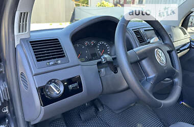 Мінівен Volkswagen Caravelle 2006 в Києві