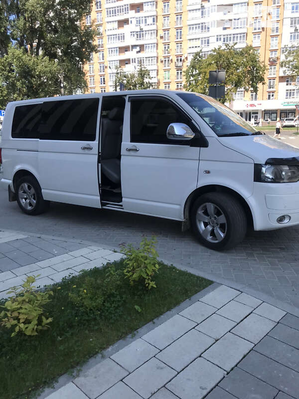 Volkswagen Caravelle 2012 в Львові