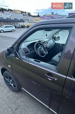 Минивэн Volkswagen Caravelle 2011 в 