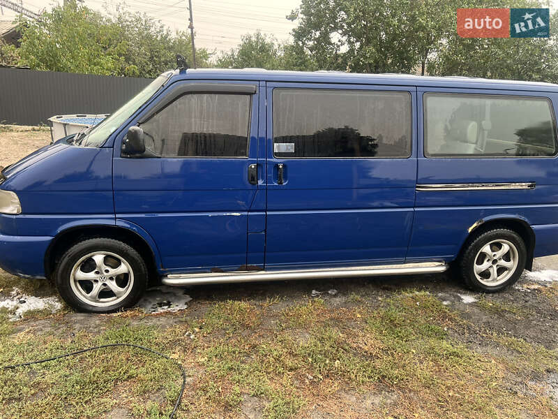 Минивэн Volkswagen Caravelle 1998 в Бобрике