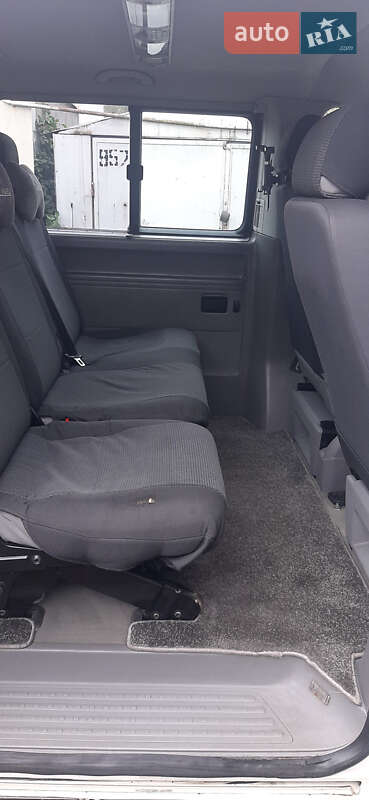Минивэн Volkswagen Caravelle 2005 в Черновцах