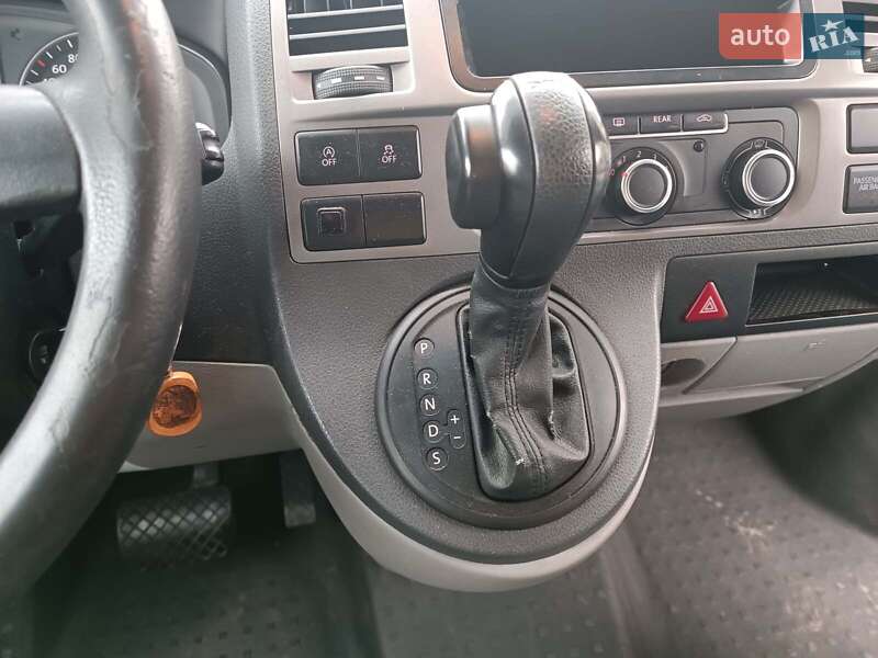 Минивэн Volkswagen Caravelle 2013 в Харькове