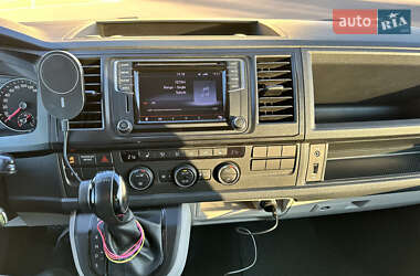 Минивэн Volkswagen Caravelle 2015 в 
