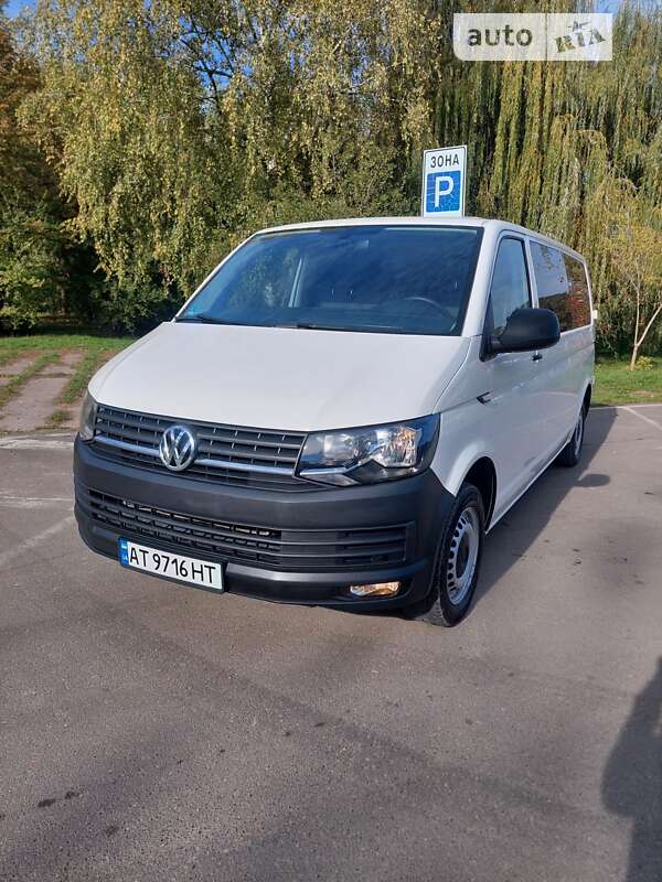 Минивэн Volkswagen Caravelle 2018 в 