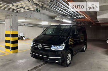 Минивэн Volkswagen Caravelle 2017 в 