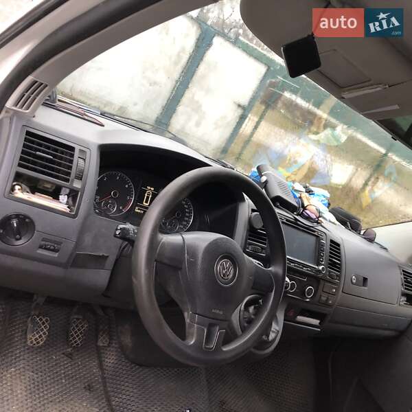 Мінівен Volkswagen Caravelle 2010 в Києві фото 3 Мінівен Volkswagen Caravelle 2010 в Києві