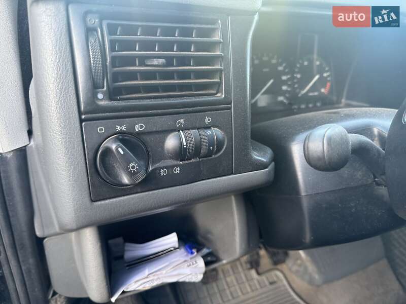 Минивэн Volkswagen Caravelle 1998 в Ровно