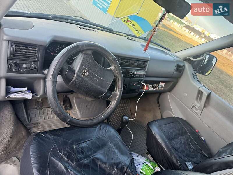 Минивэн Volkswagen Caravelle 1998 в Ровно