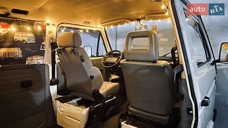 Минивэн Volkswagen Caravelle 1989 в Киеве