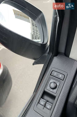 Минивэн Volkswagen Caravelle 2017 в 