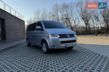 Минивэн Volkswagen Caravelle 2011 в Сваляве