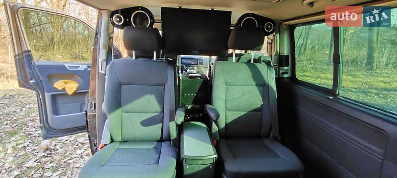 Мінівен Volkswagen Caravelle 2008 в Чернівцях