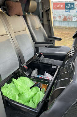 Минивэн Volkswagen Caravelle 2011 в 