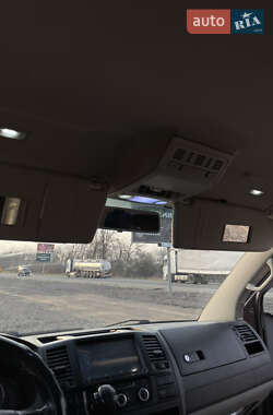 Минивэн Volkswagen Caravelle 2011 в 
