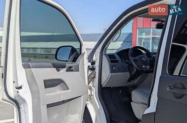 Минивэн Volkswagen Caravelle 2013 в 