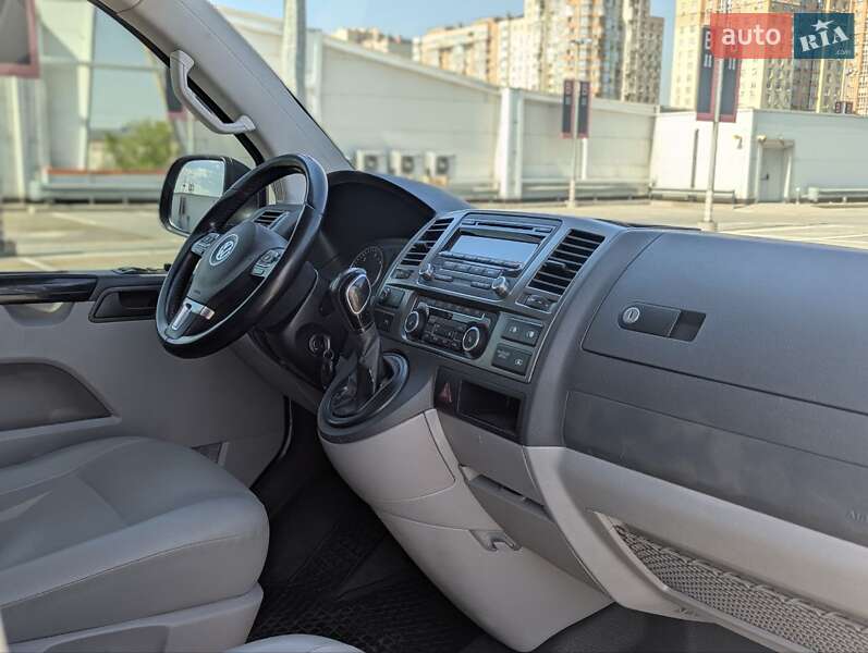 Минивэн Volkswagen Caravelle 2013 в Киеве фото 12 Минивэн Volkswagen Caravelle 2013 в Киеве