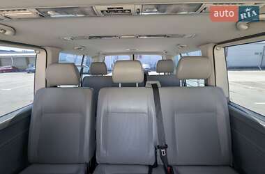Минивэн Volkswagen Caravelle 2013 в 