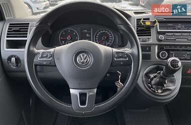 Минивэн Volkswagen Caravelle 2013 в 