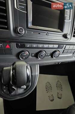 Мінівен Volkswagen Caravelle 2018 в 