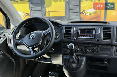 Минивэн Volkswagen Caravelle 2018 в 