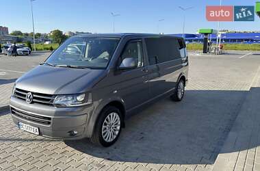 Минивэн Volkswagen Caravelle 2013 в 