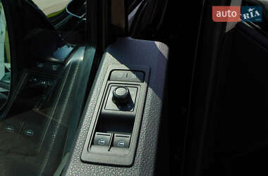 Мінівен Volkswagen Caravelle 2016 в 